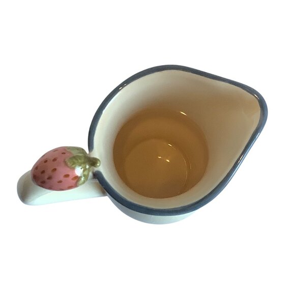 House of Hatten Hand-Painted Creamer Mini Pitcher Strawberry Bee Design D. Calla - Picture 3 of 6
